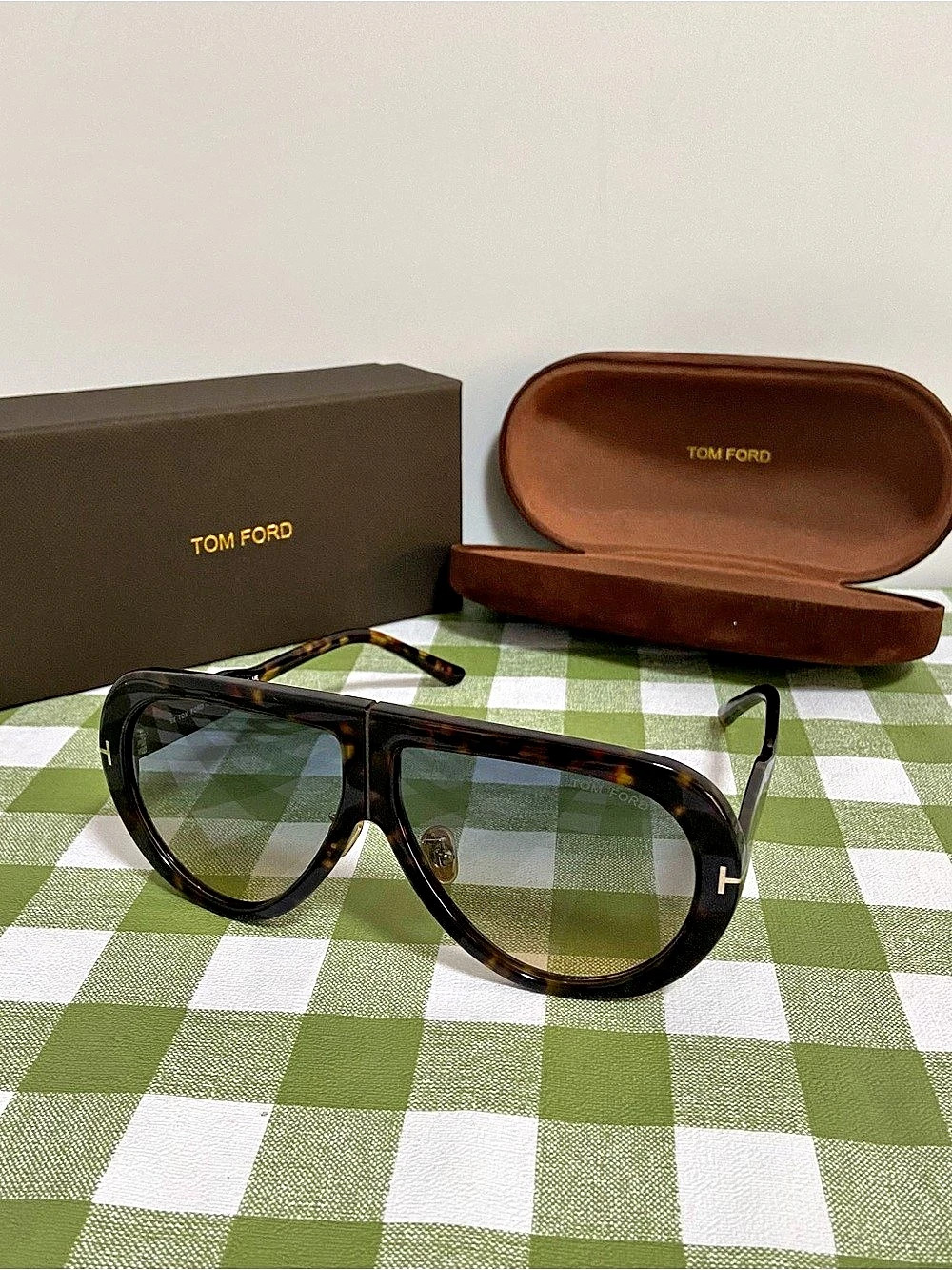 Tom Ford Troy FT0836 Oversized Sunglasses Brown & Black Like New
